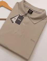 Polo Elastano H U G Relevo Off Bege #CP474
